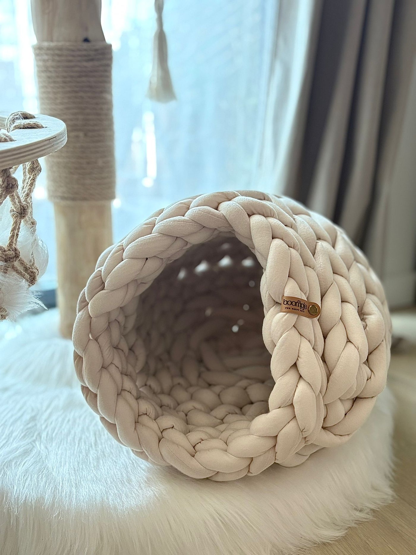 THE NEST handgevlochten katoenen kattenmand